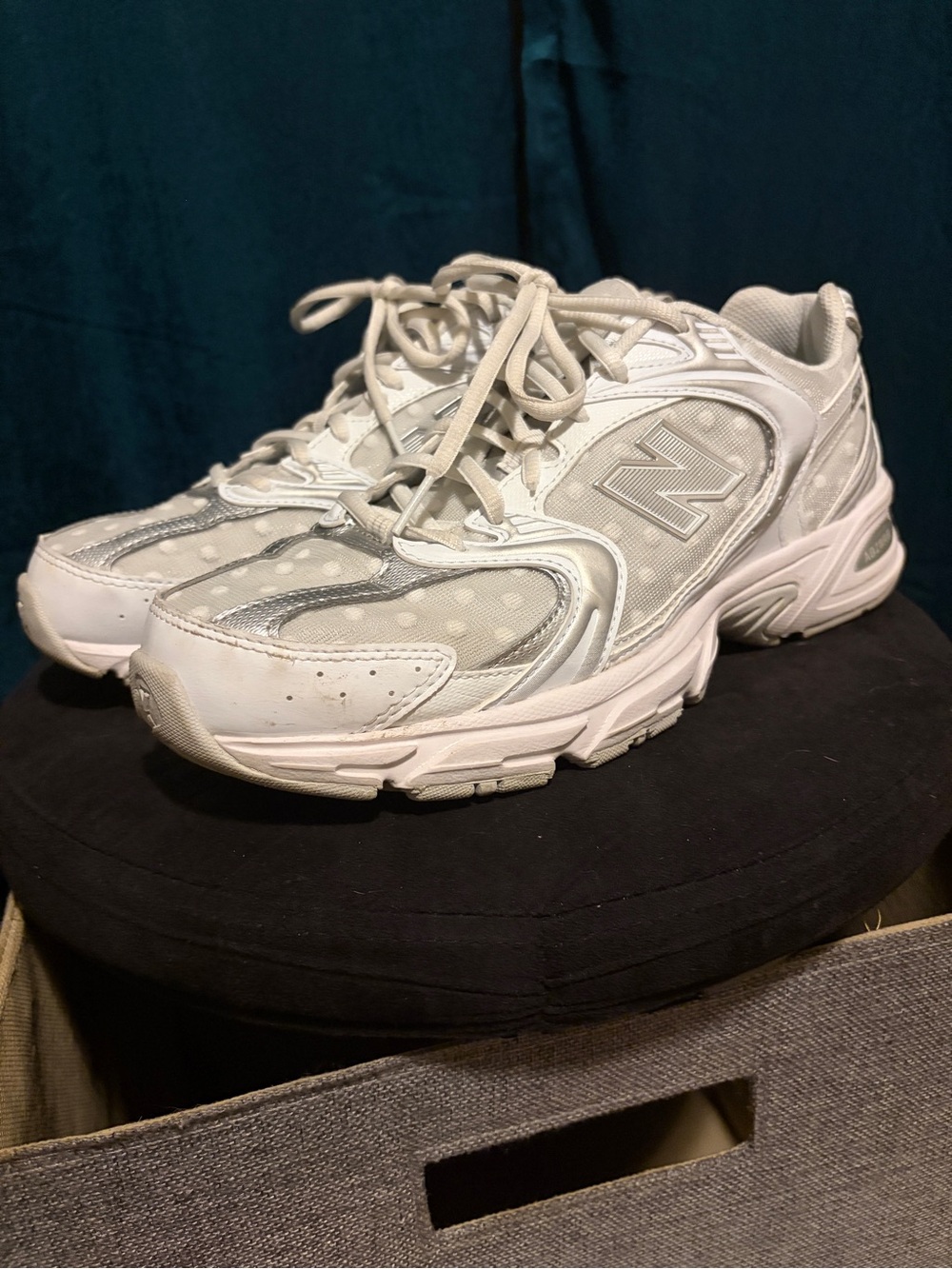 New Balance Men's White/Silver Athletic Sneakers